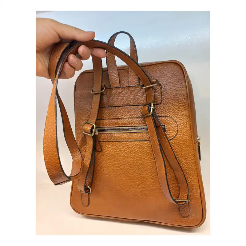 کوله پشتی زنانه سرزمین چرم مدل ساشا کد 221078