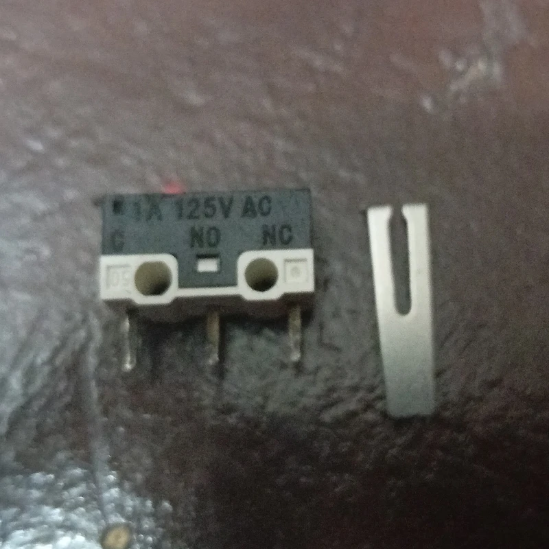 عکس شماره 4 : میکروسوئیچ ماوس مدل 1a بسته 5 عددی