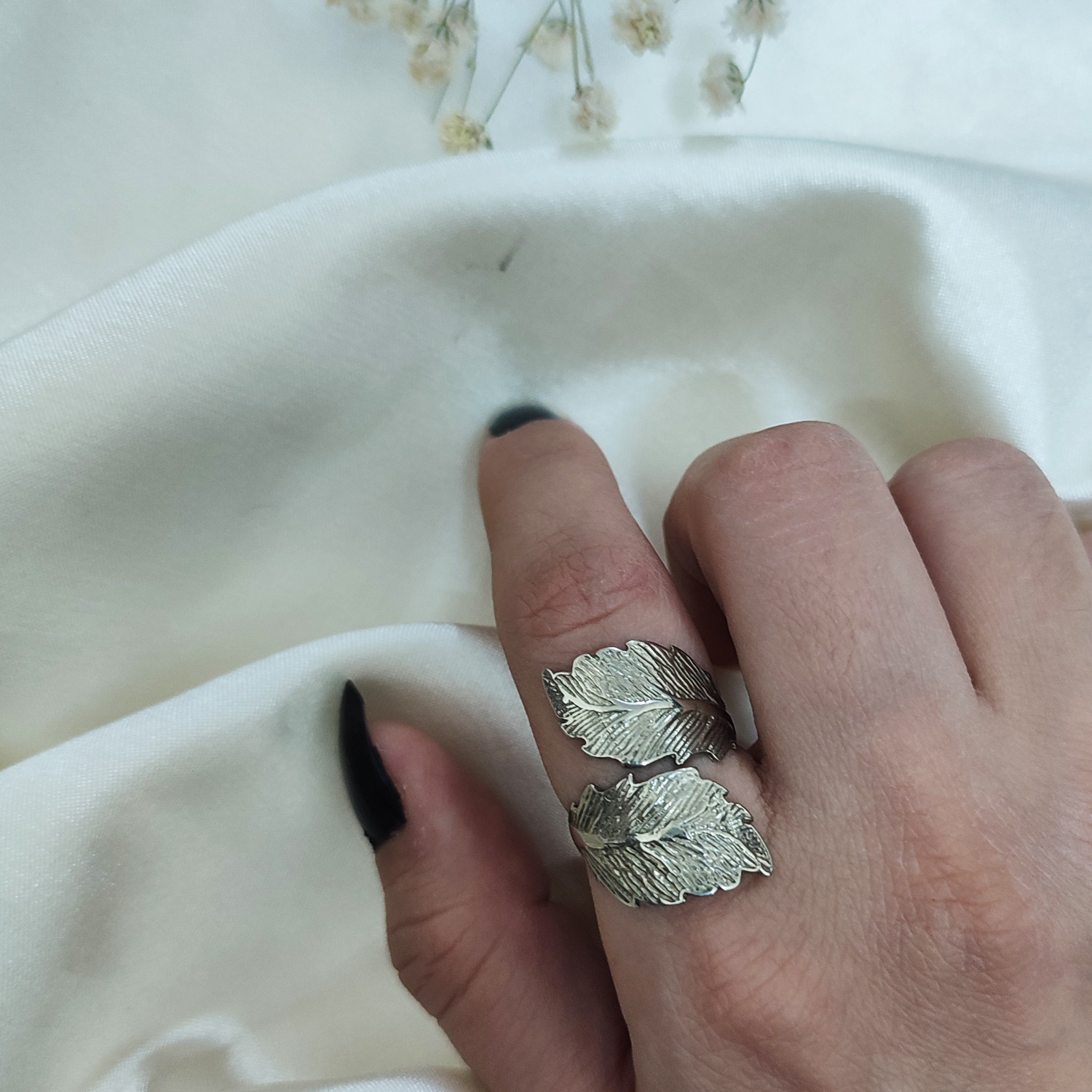 انگشتر زنانه مدل برگ کد DA073 انگشتر زنانه مدل برگ کد DA073