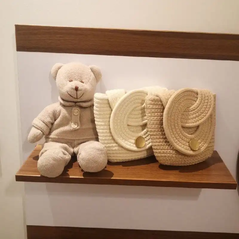 کیف رودوشی زنانه مدل کنفی