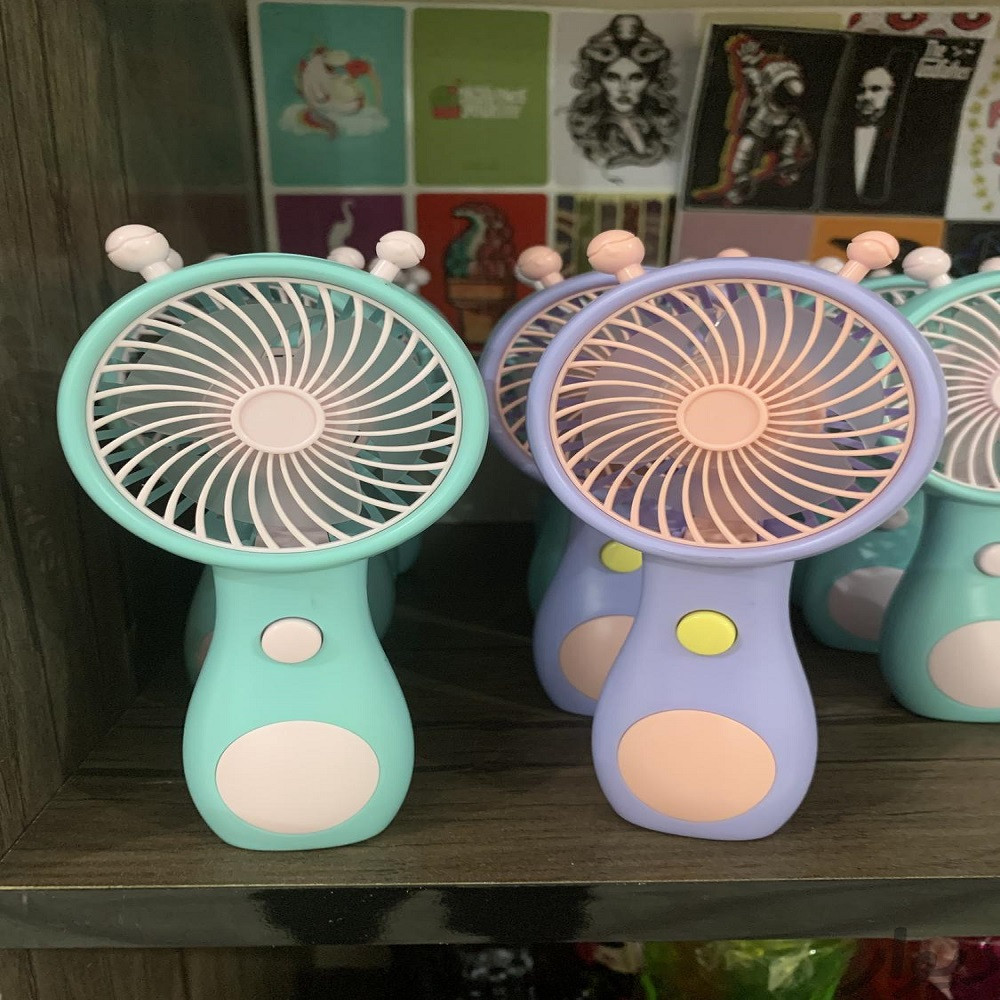 پنکه دستی مدل عروسکی شارژی پنکه دستی مدل عروسکی شارژی