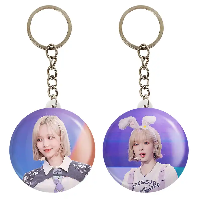 جاکلیدی خندالو مدل وینتر گروه آسپا Aespa کد 1973319742 مجموعه 2 عددی