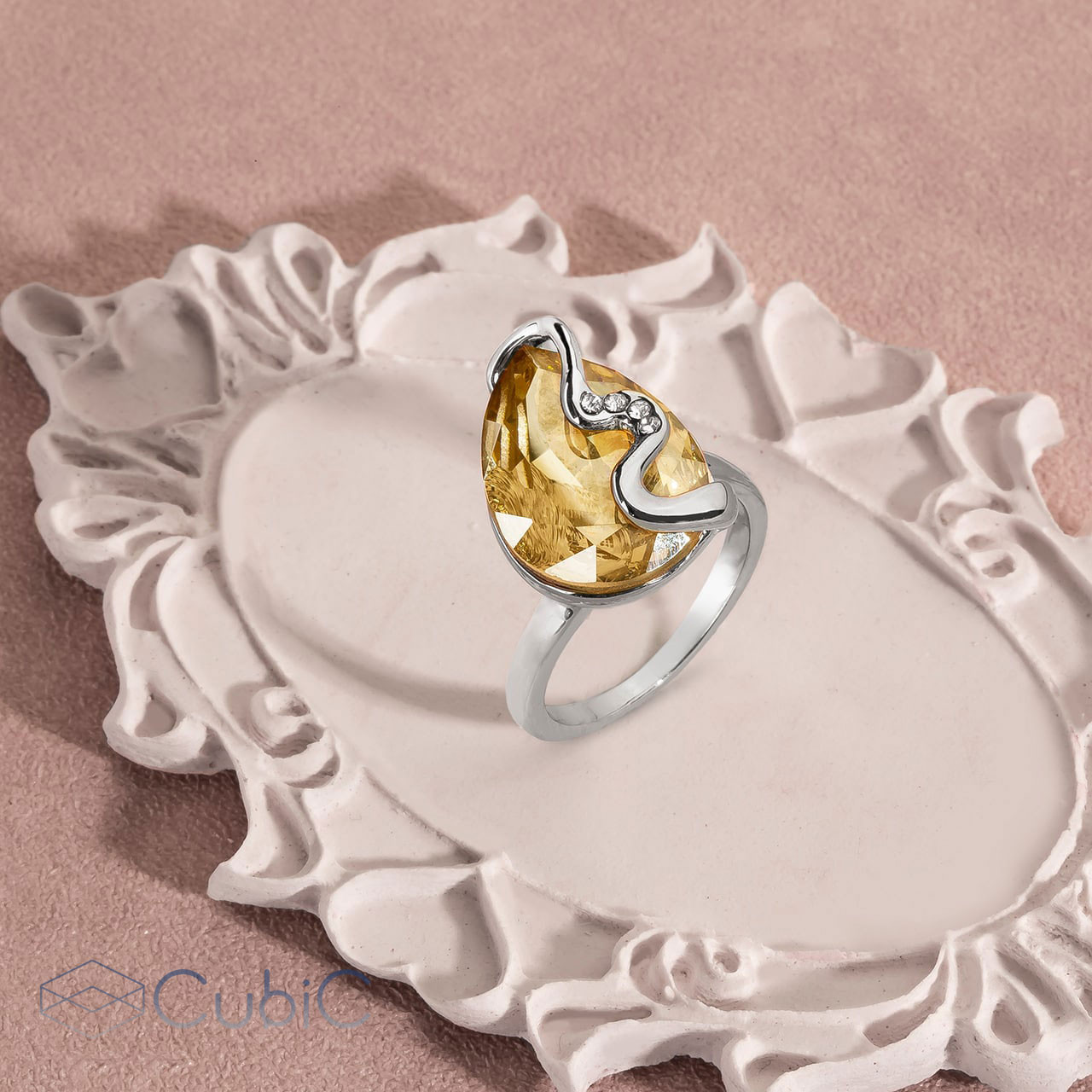 انگشتر زنانه کوبیک مدل QE-051064 انگشتر زنانه کوبیک مدل QE-051064