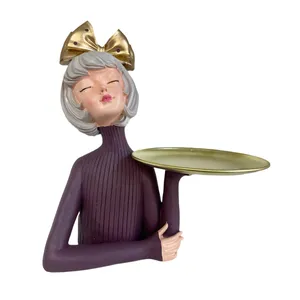 مجسمه هوم لاکس مدل دختر سینی فلزی به دست