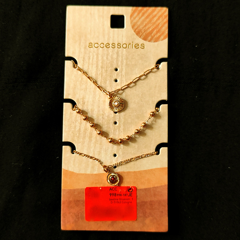 دستبند زنانه اکسسورایز مدل توپی سکه ای و آویزدار بسته سه عددی