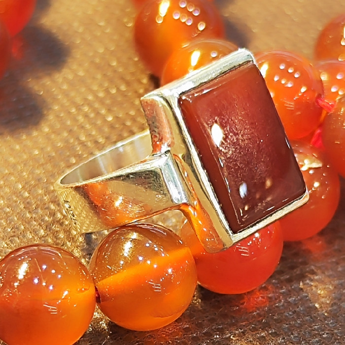 انگشتر نقره مردانه نقره جات بافندگان مدل سنگ عقیق با حرز امام جواد علیه السلام کد 448 انگشتر نقره مردانه نقره جات بافندگان مدل سنگ عقیق با حرز امام جواد علیه السلام کد 448