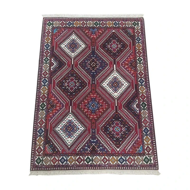 فرش دستبافت سه متری مدل یلمه بندی زمینه قرمز