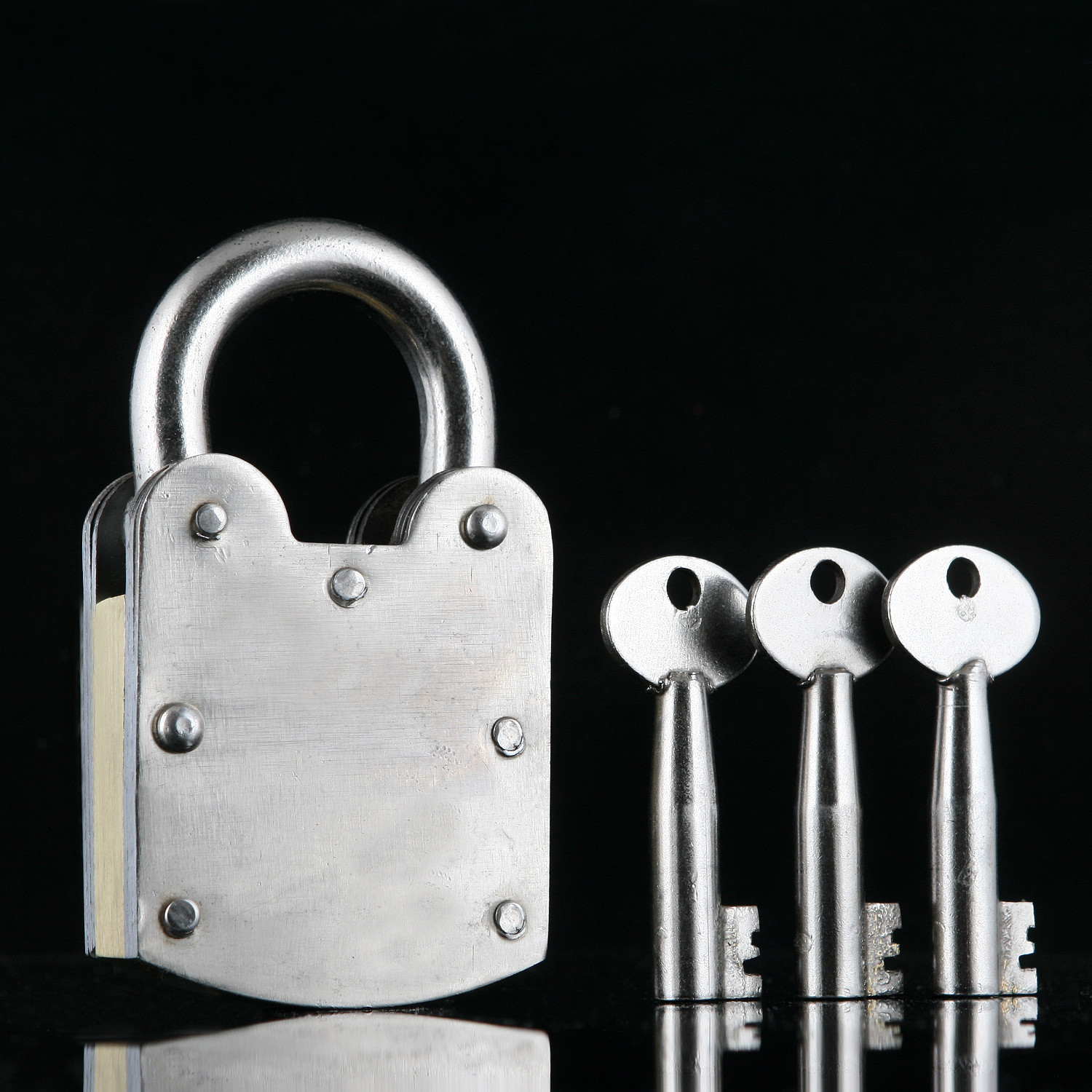 قفل آویز مدل C133 قفل آویز مدل C133