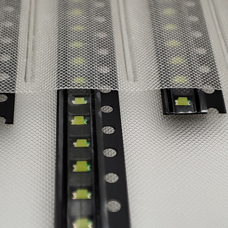 پک ال ای دی SMD مصیعلا مدل 0805 بسته 300 عددی پک ال ای دی SMD مصیعلا مدل 0805 بسته 300 عددی