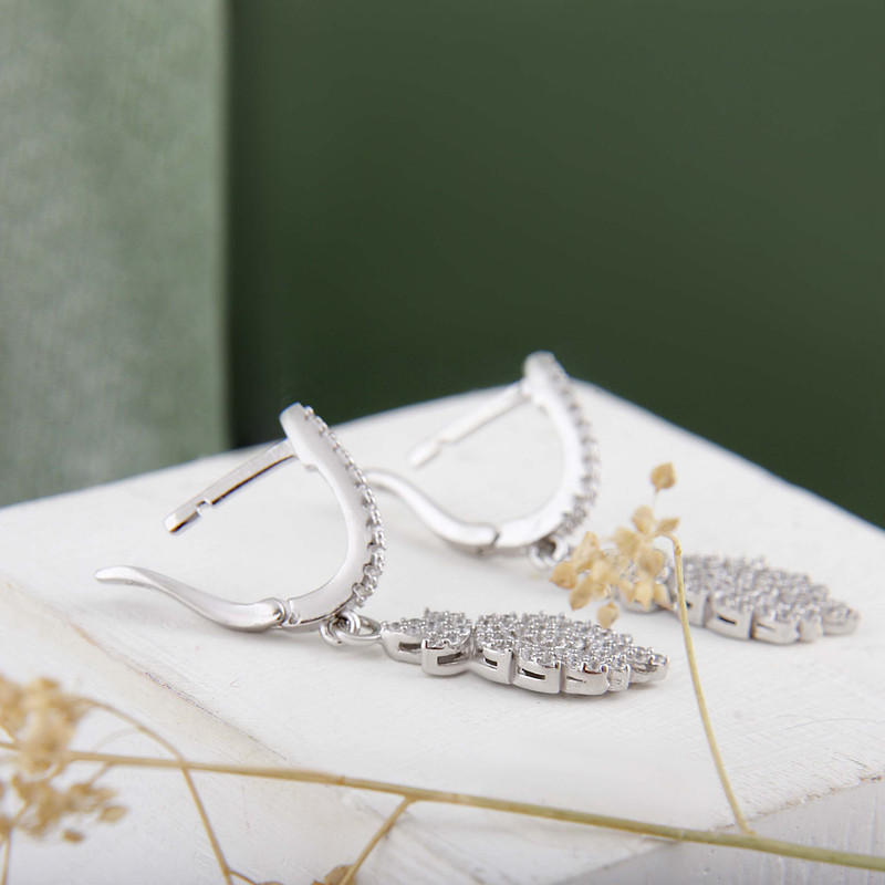 گوشواره نقره زنانه بازرگانی میلادی قالب مدل فول نگین آبکاری رادیوم کد GZN_397 گوشواره نقره زنانه بازرگانی میلادی قالب مدل فول نگین آبکاری رادیوم کد GZN_397