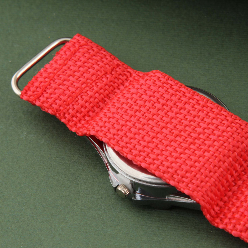 ساعت  مچی عقربه ای پسرانه مدل ورزشی بند کتان چسبی طرح رئال مادرید کد WHK_097