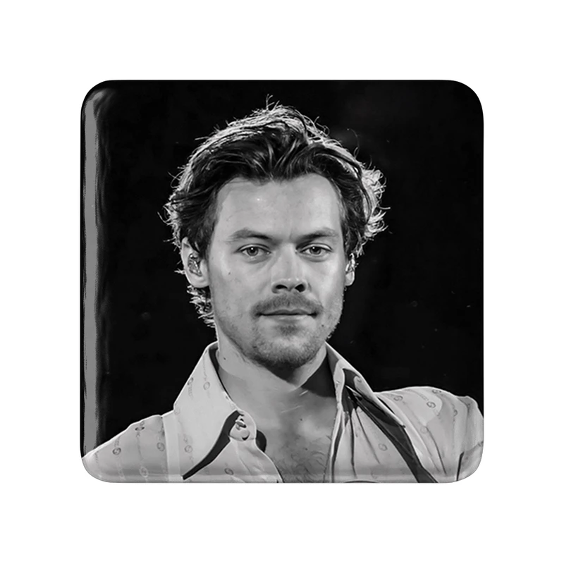 مگنت خندالو طرح هری استایلز گروه موسیقی وان دایرکشن One Direction  مدل مربعی کد 18881