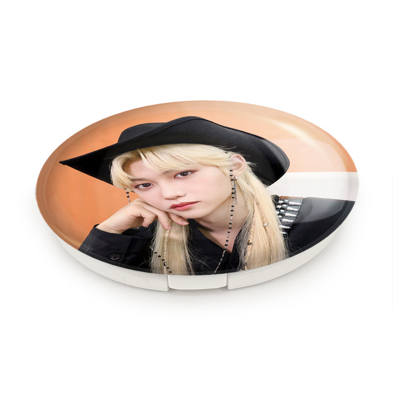 آینه جیبی خندالو طرح فلیکس گروه استری کیدز Stary Kids مدل تاشو کد 16871