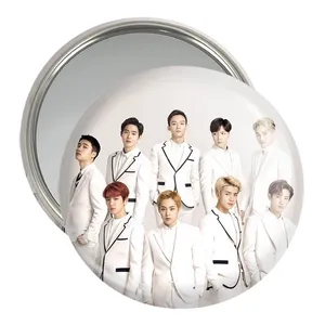 آینه جیبی خندالو مدل گروه اکسو EXO  کد 13672