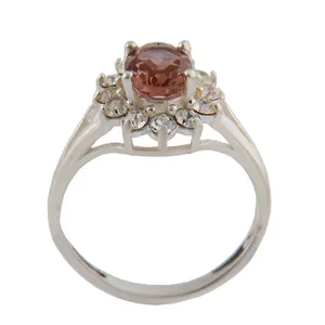 انگشتر نقره زنانه بازرگانی میلادی مدل الکساندریت نگین برلیان کد AW_655