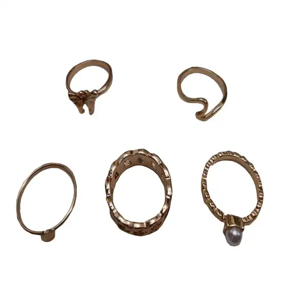 انگشتر زنانه مدل زنجیری کد 1024 مجموعه 5 عددی