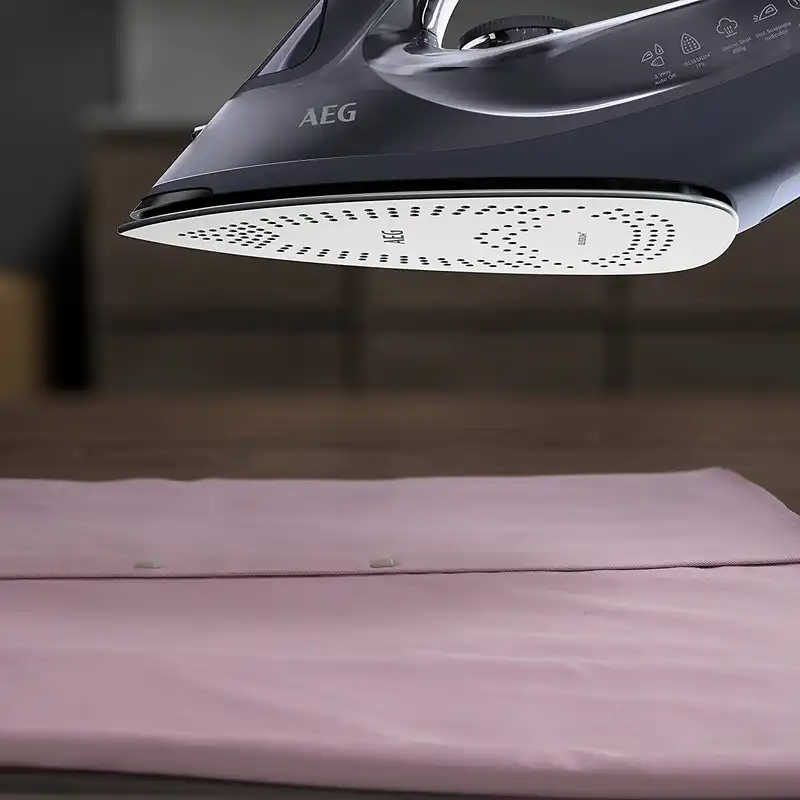 اتو بخار آ ا گ مدل SI6-1-4MN