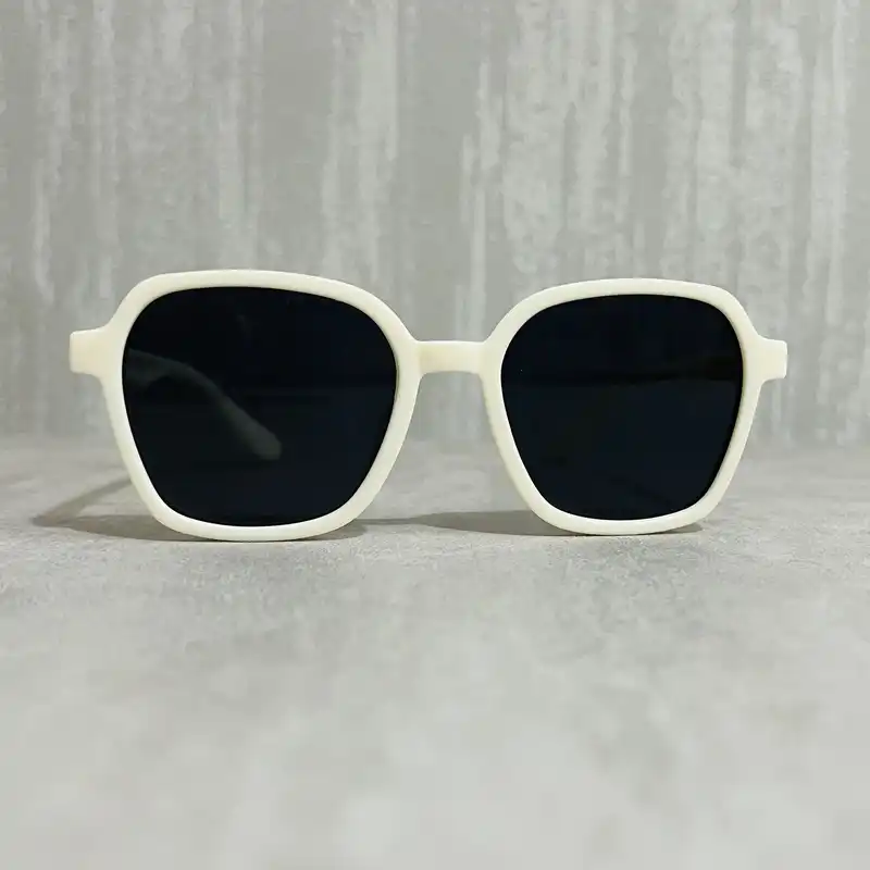 عینک آفتابی بچگانه مدل نایت کد W H