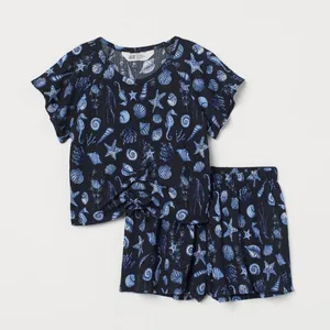 ست تی شرت و شلوارک دخترانه اچ اند ام مدل 0940027001