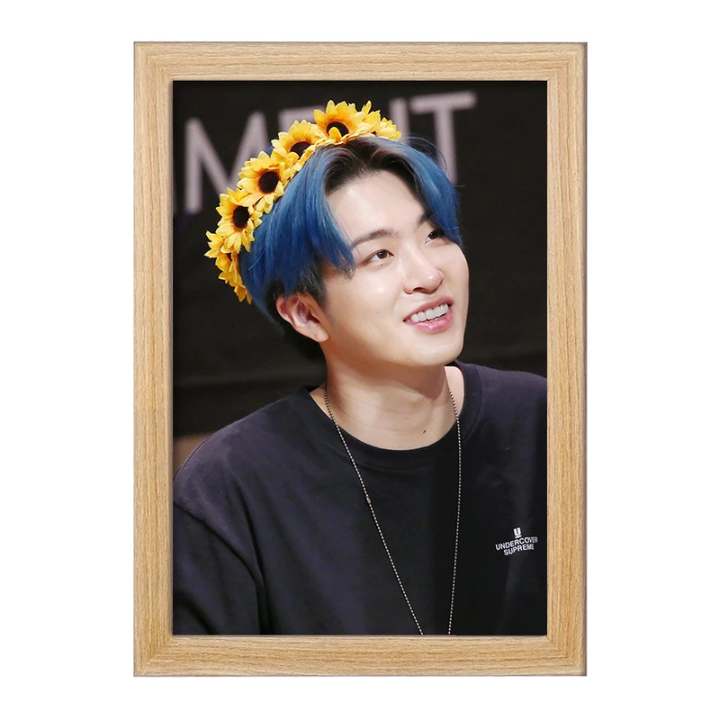 تابلو خندالو مدل یونگجه گروه گات سون GOT7  کد 20999