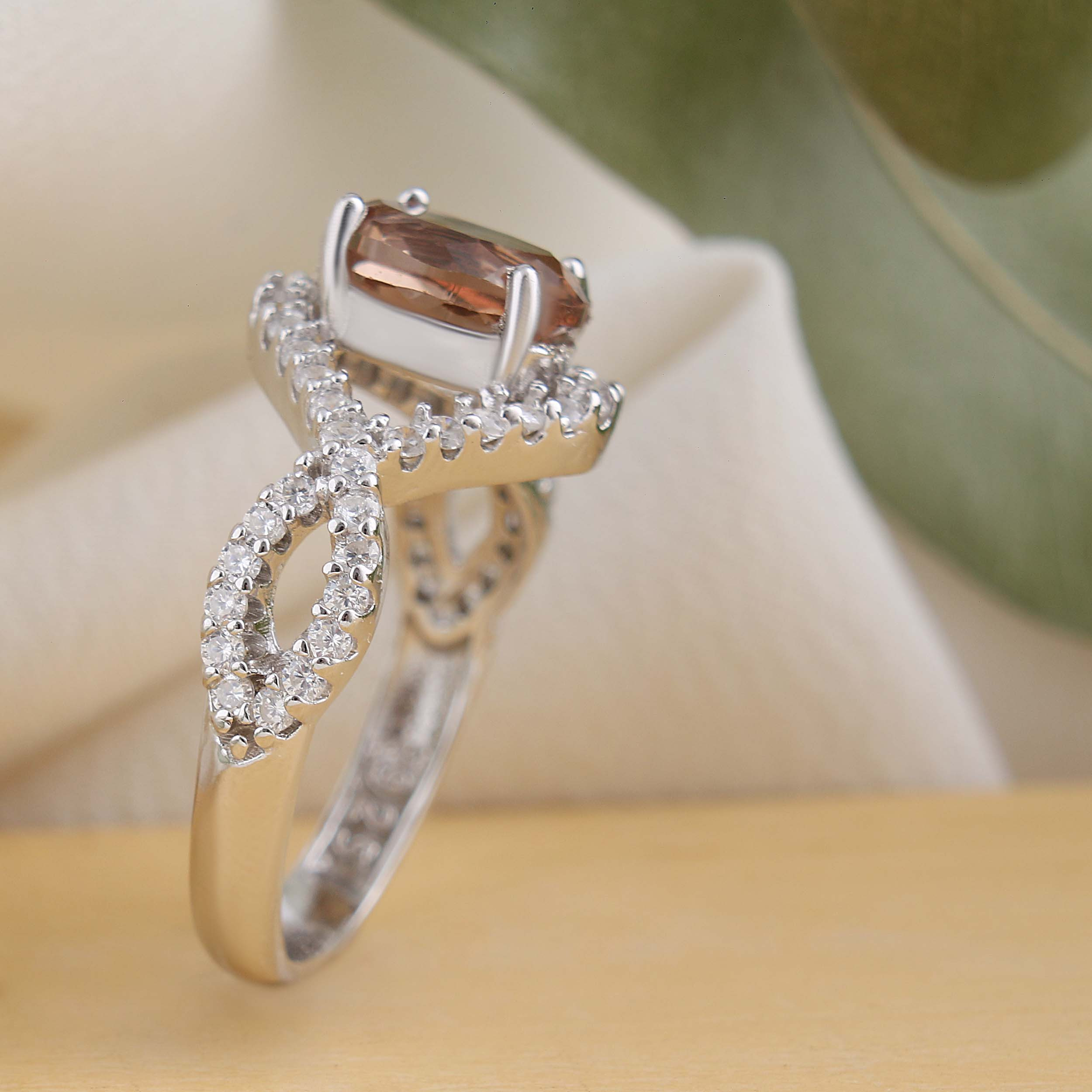 انگشتر نقره زنانه بازرگانی میلادی مدل سنگ الکساندریت نگین برلیان بدون ریزش آبکاری رادیوم کد AWR_1616 انگشتر نقره زنانه بازرگانی میلادی مدل سنگ الکساندریت نگین برلیان بدون ریزش آبکاری رادیوم کد AWR_1616