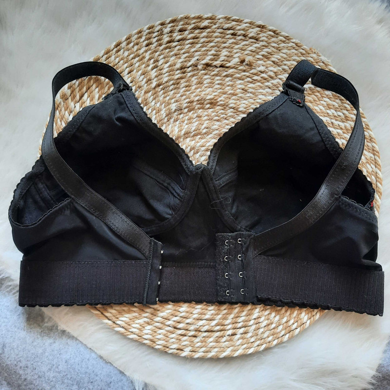 سوتین زنانه مدل کتان تمام نخ طرح کش پهن