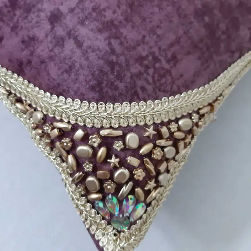 کاور کوسن مدل سنگ دوزی