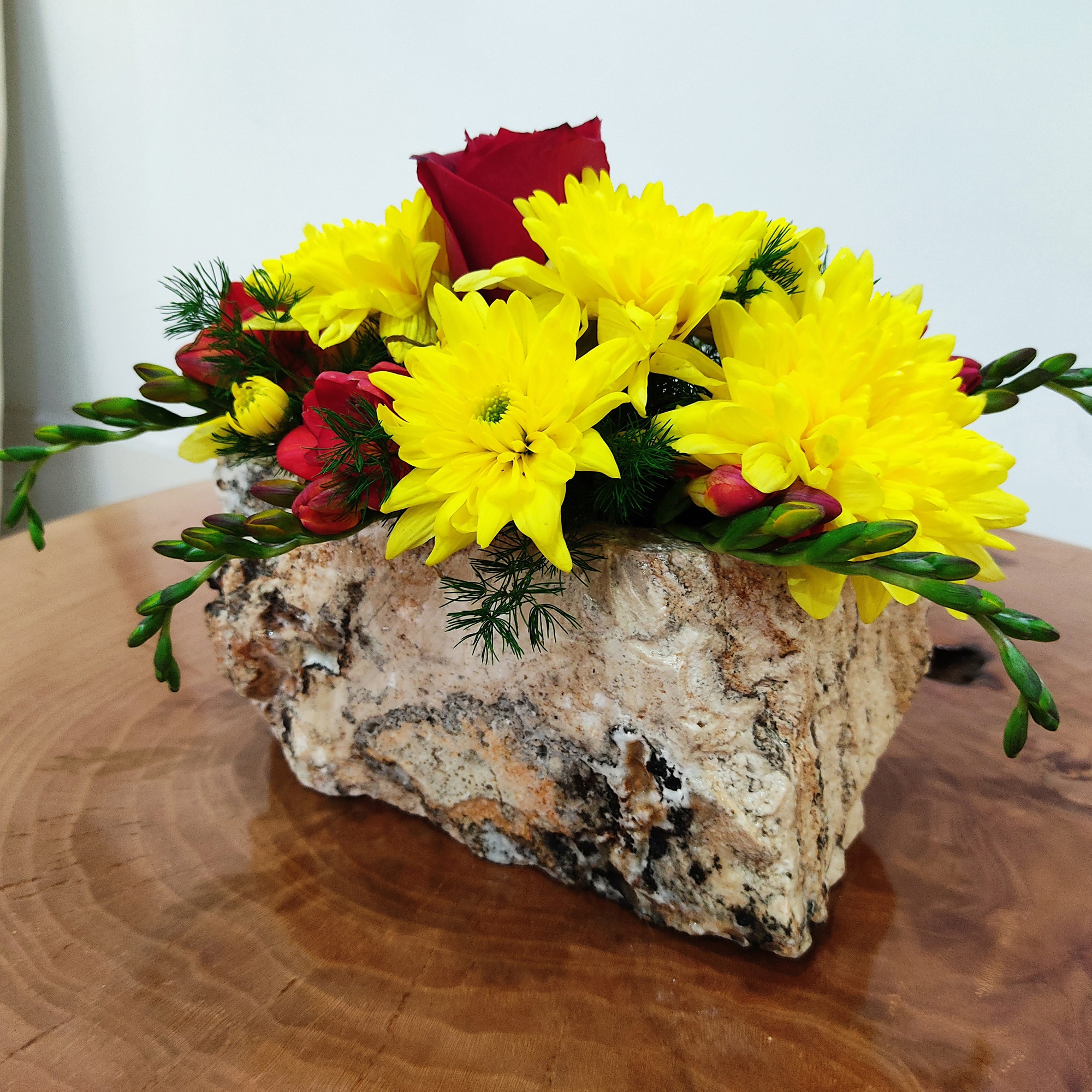 گلدان مدل 04 تراورتن گلدان مدل 04 تراورتن