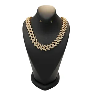 گردنبند مردانه مدل چین فول نگین کد 777