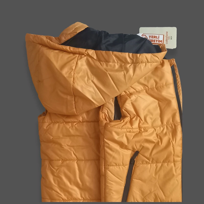 عکس شماره 12 : جلیقه پسرانه کولزیون مدل کلاهدار