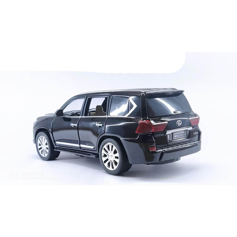 ماکت ماشین مدل Lexus Lx 570 کد M923x