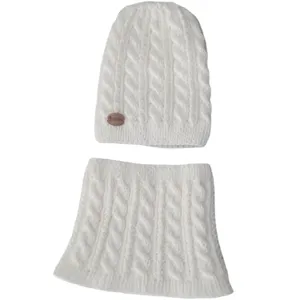 ست کلاه و شال گردن بچگانه مدل پیچ برجسته