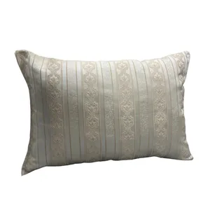 رو بالشی مدل ساتن طرح عروس سلطنتی