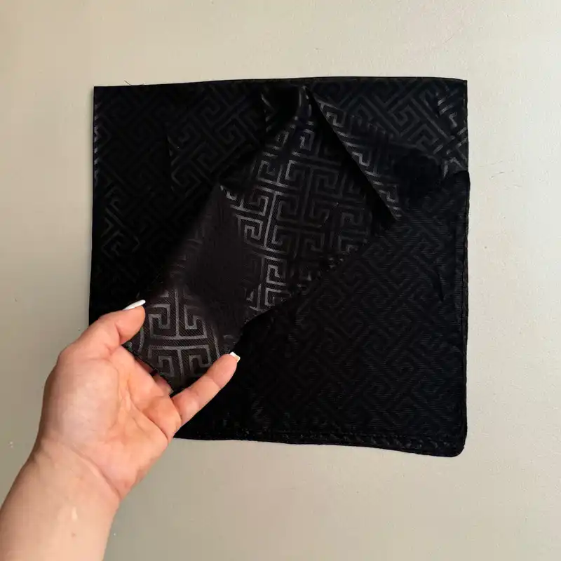 روسری زنانه مدل مینی نخی لطیف مارک برجسته دنیز کد 3