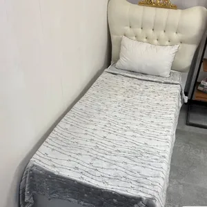 پتو مسافرتی مدل شب نما ستاره دنباله دار سایز 180x200 سانتی متر