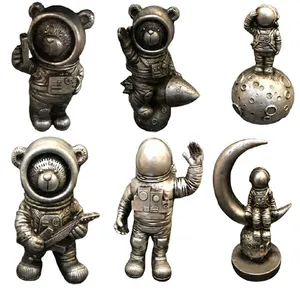 مجسمه دنیا دکوری سرمد مدل فضانورد کد 6 مجموعه 6 عددی