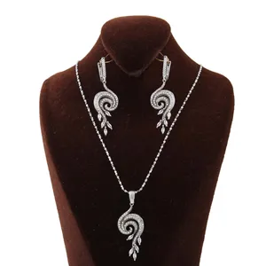 نیم ست نقره زنانه بازرگانی میلادی کد NTR_312