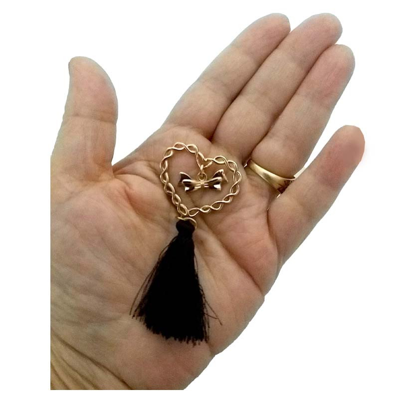 گل سینه دخترانه مدل دوختنی طرح قلب کد H-02