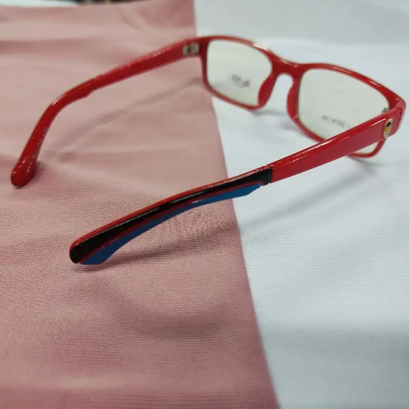 فریم عینک طبی بچگانه مدل Re.POSE34