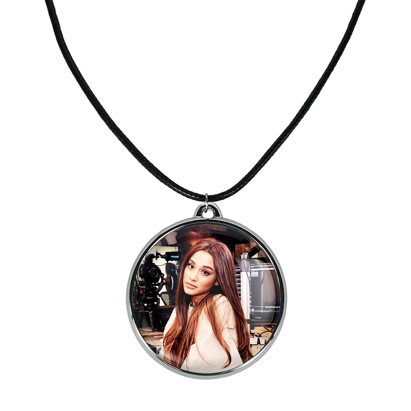 گردنبند خندالو مدل آریانا گرانده کد 1907919075