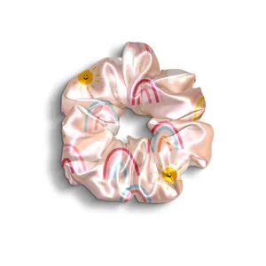 کش مو زنانه مدل اسکرانچی طرح رنگین کمان و خورشید کیوت 