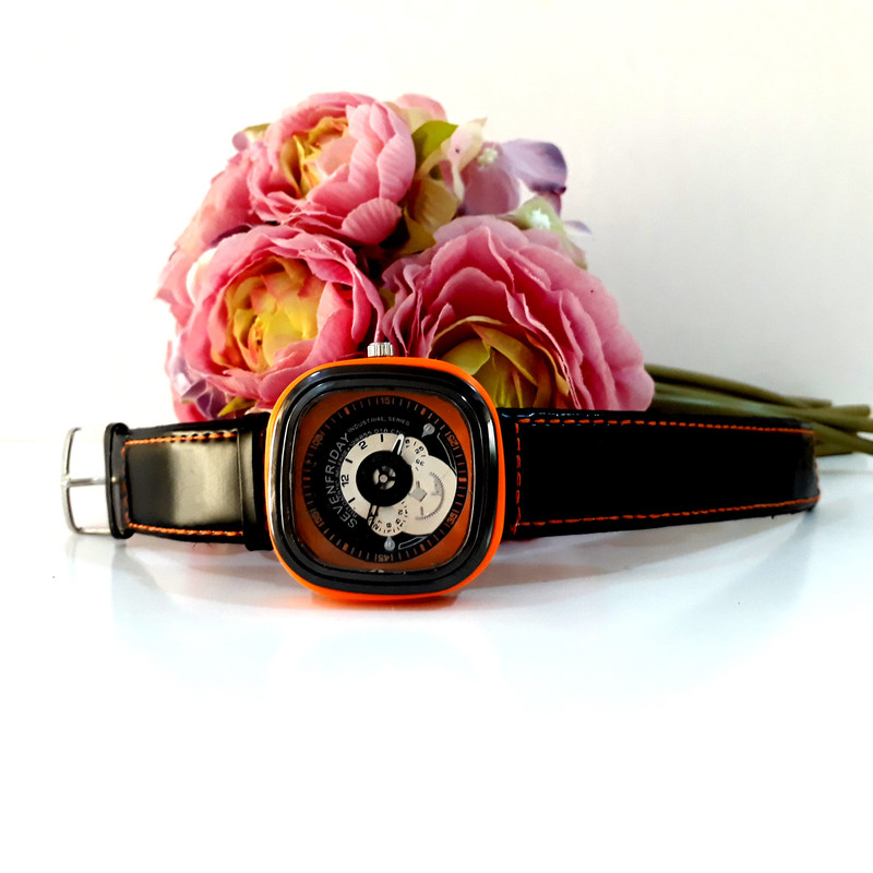 ساعت مچی عقربه ای کد friday01