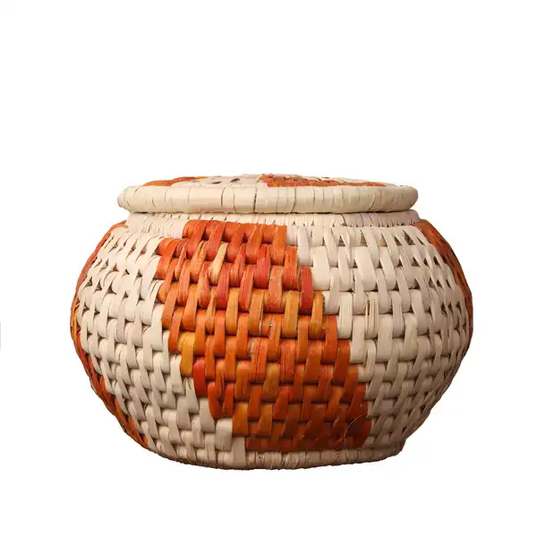 سبد حصیری مدل دو رنگ