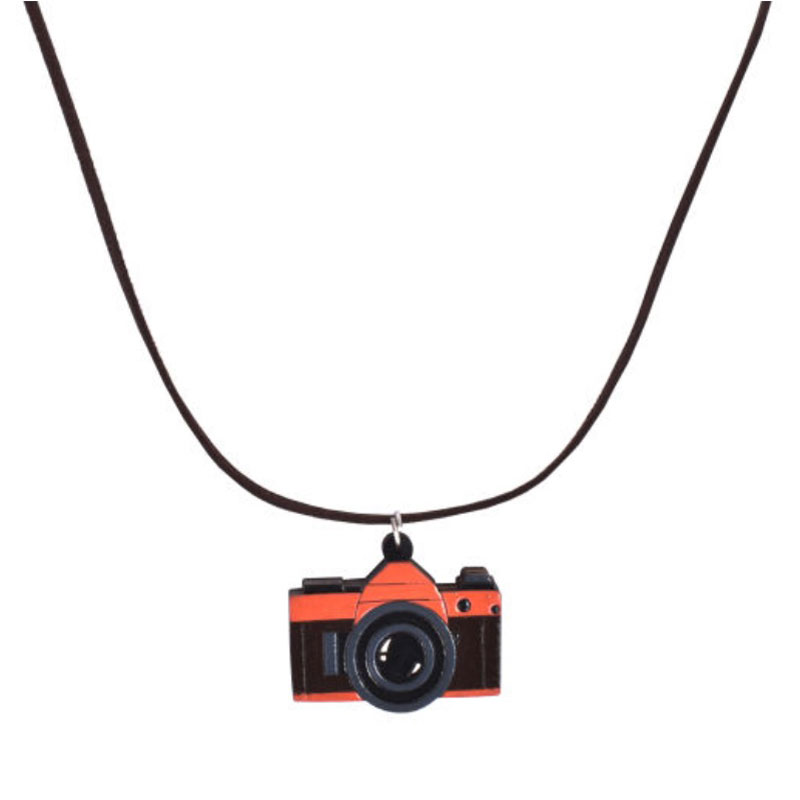 نقد و بررسی گردنبند دخترانه مدل دوربین عکاسی کد 01 توسط خریداران