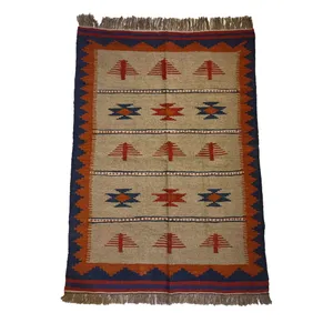 گلیم دستباف یک و نیم متری طرح کاج مدل HA15