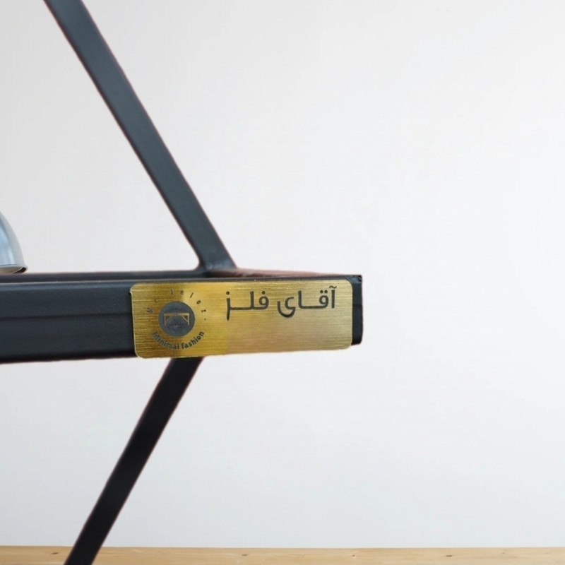 میز ناهارخوری آقای فلز مدل N202