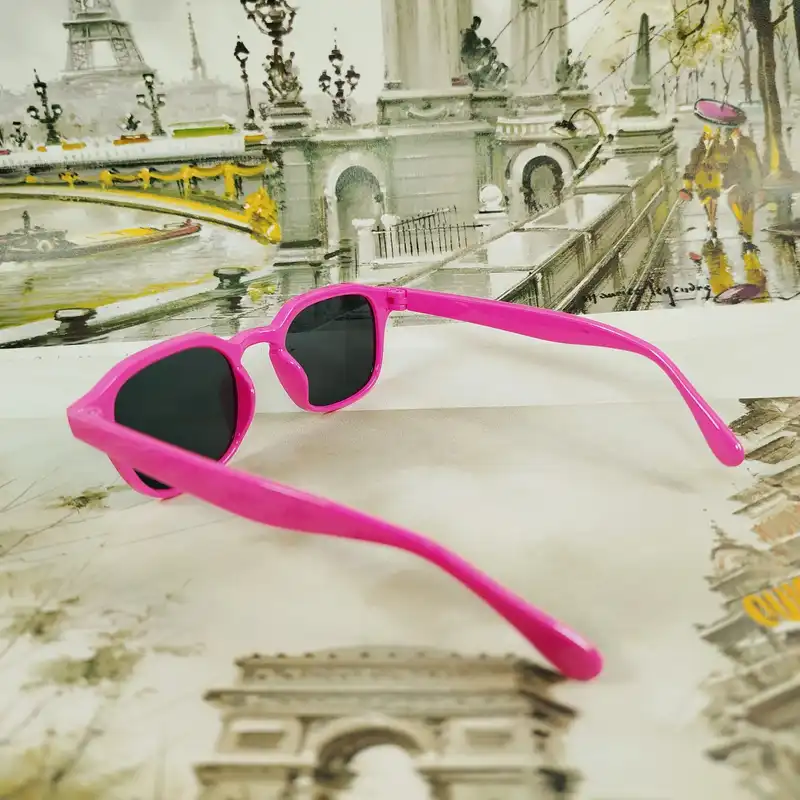 عینک آفتابی بچگانه مدل CH16 کد RE