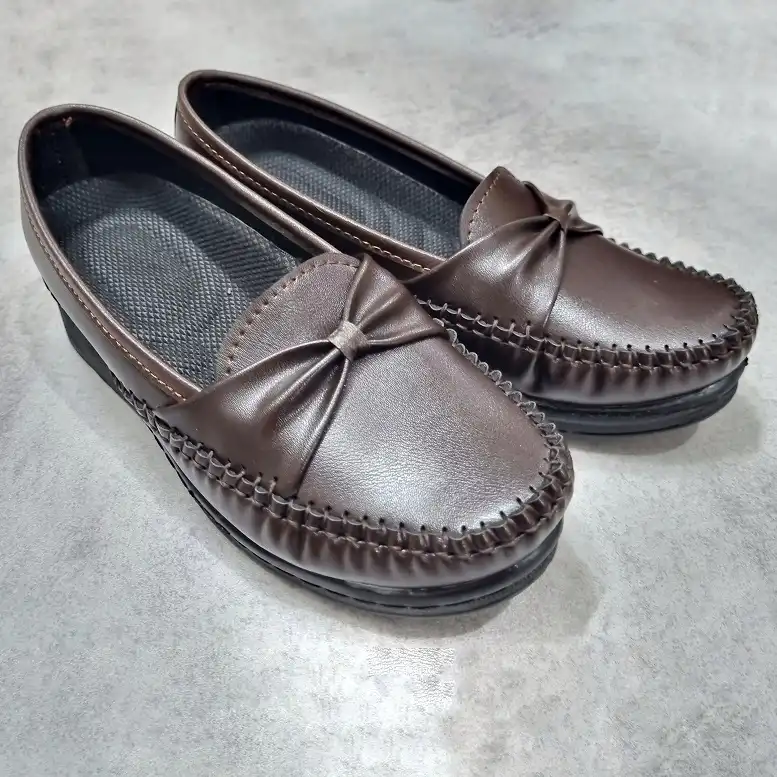 کفش طبی زنانه مدل پیوانصاریق