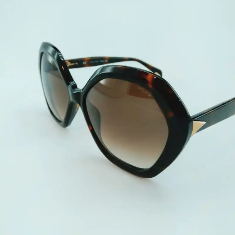 عینک آفتابی زنانه پلیس مدل STAGEDIVE 9 SPLD29