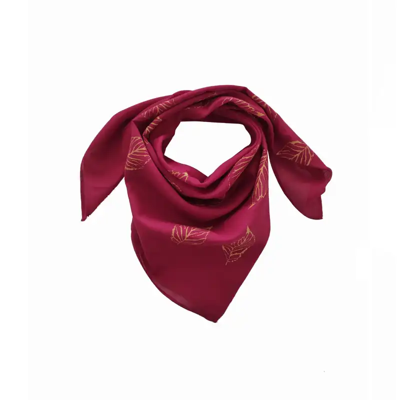 دستمال سر و گردن گدار مدل برگریزان